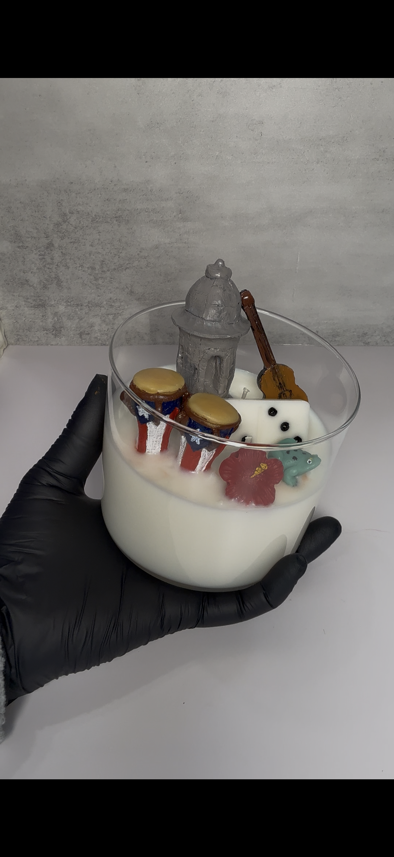 Isla del Encanto Candle 🇵🇷 | Handmade Puerto Rican Candle (Pre-Order)